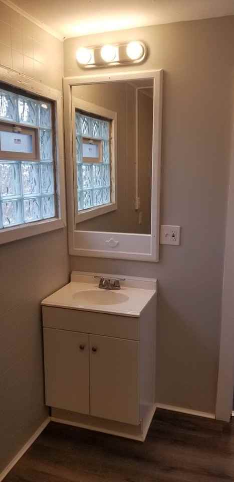 4420 Sackett Ave - Photo 5 of 22