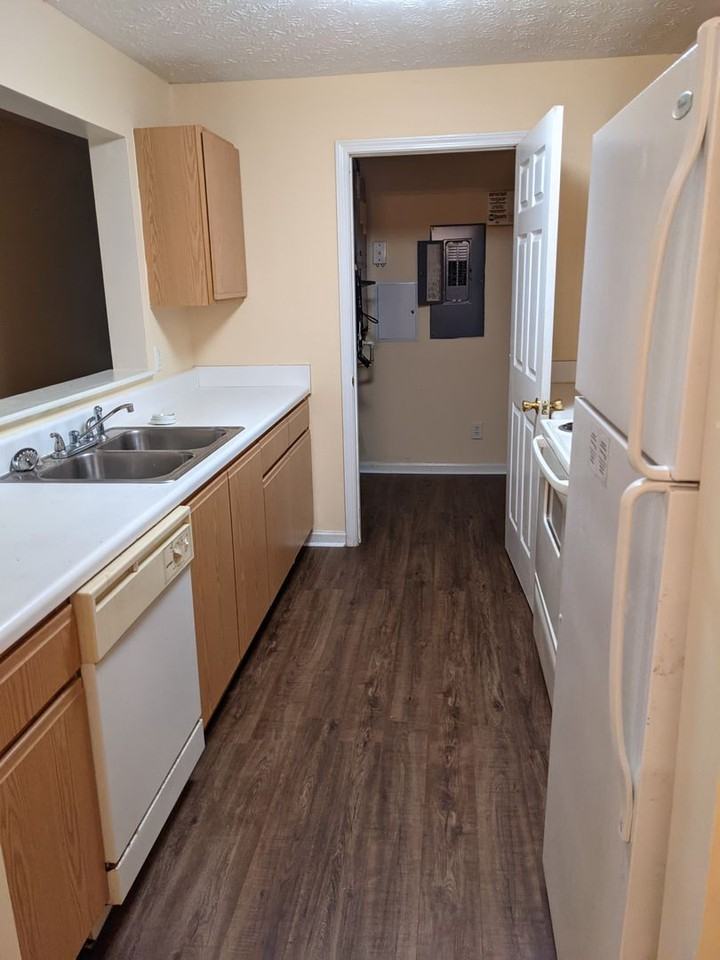 2201 Waldrop Pl - Photo 7 of 14