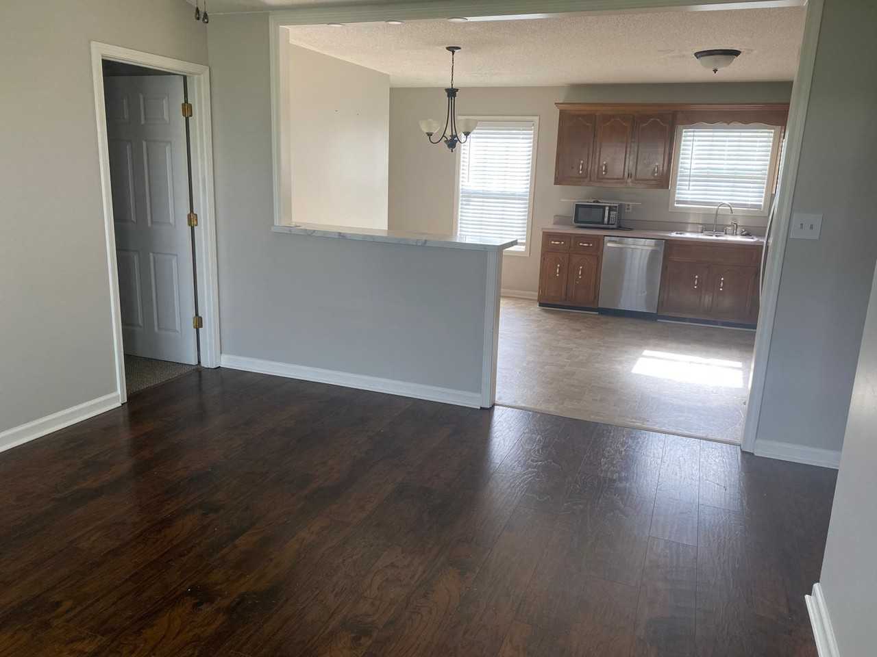 280 Cranklen Cir - Photo 2 of 12