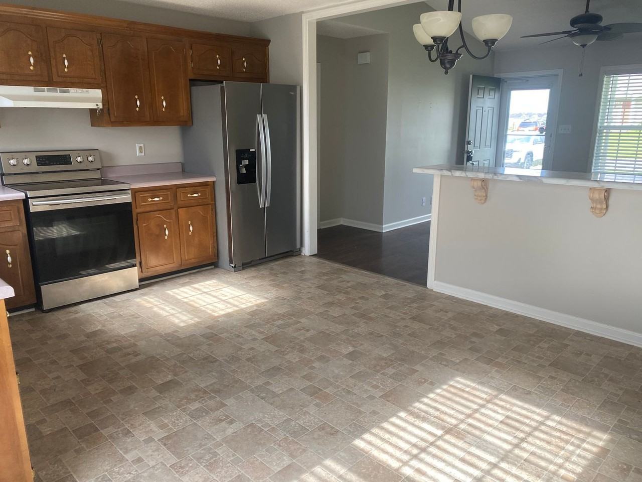 280 Cranklen Cir - Photo 3 of 12