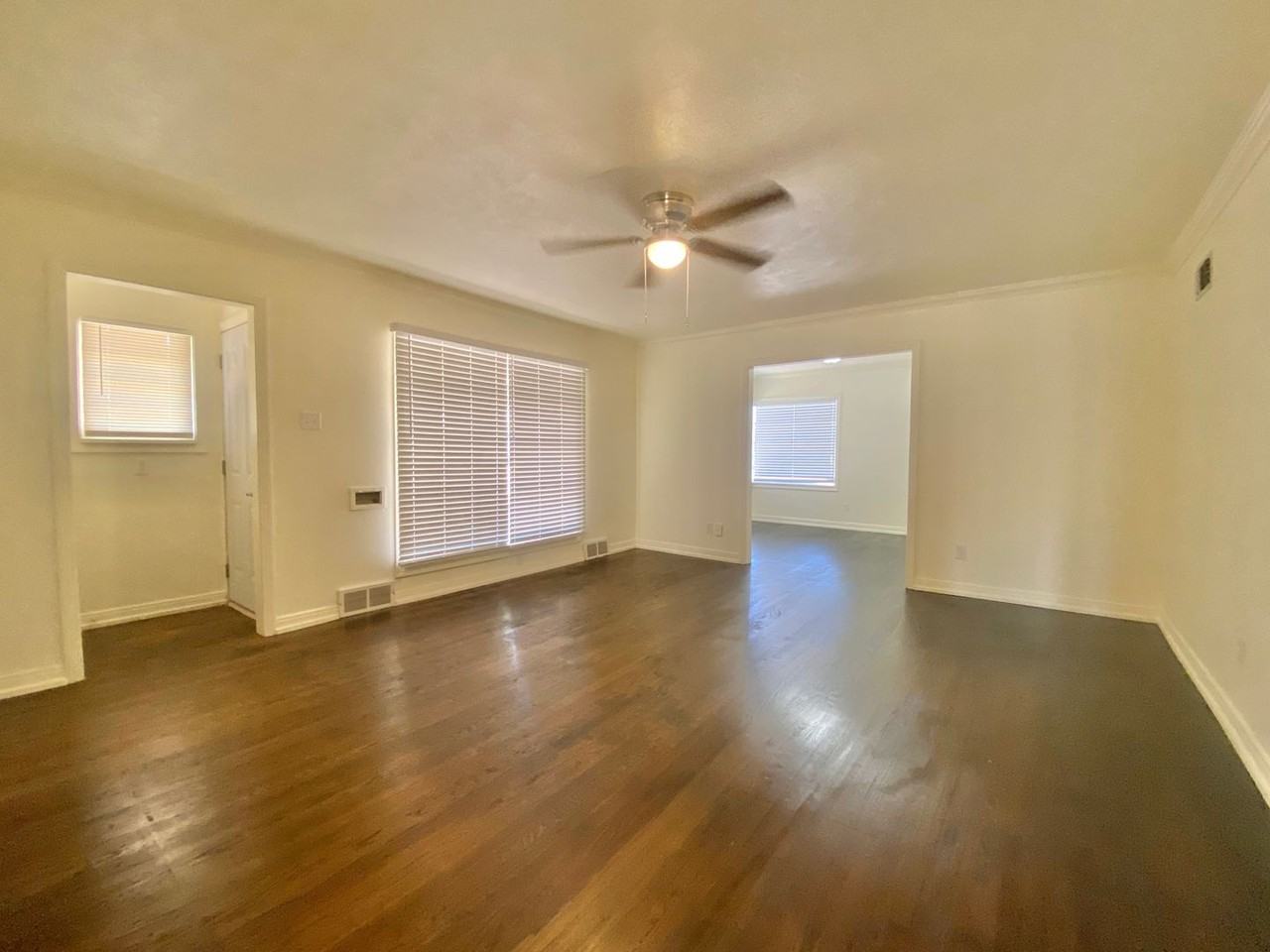 2518 30th St - Photo 4 of 26
