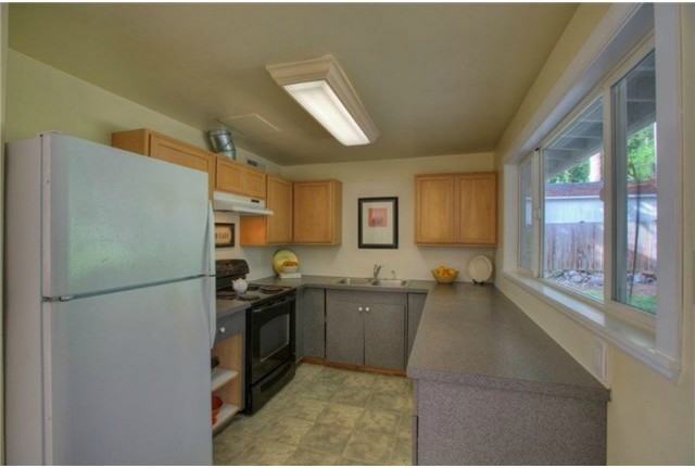 14646 Se Allen Rd - Photo 3 of 10