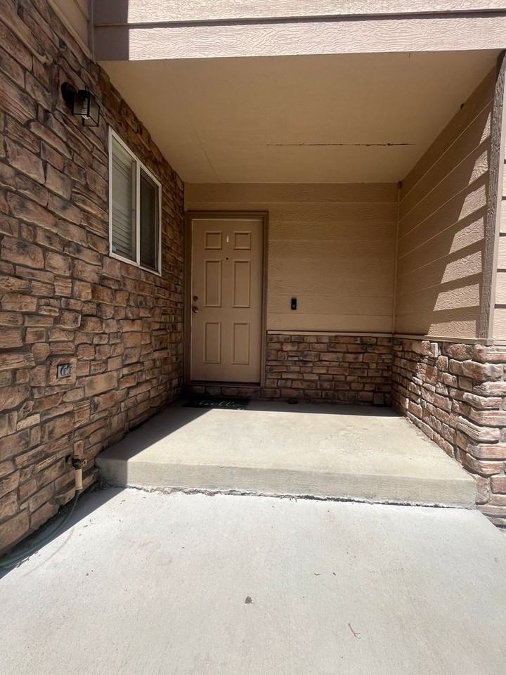 457 W 91st Cir - Photo 3 of 27