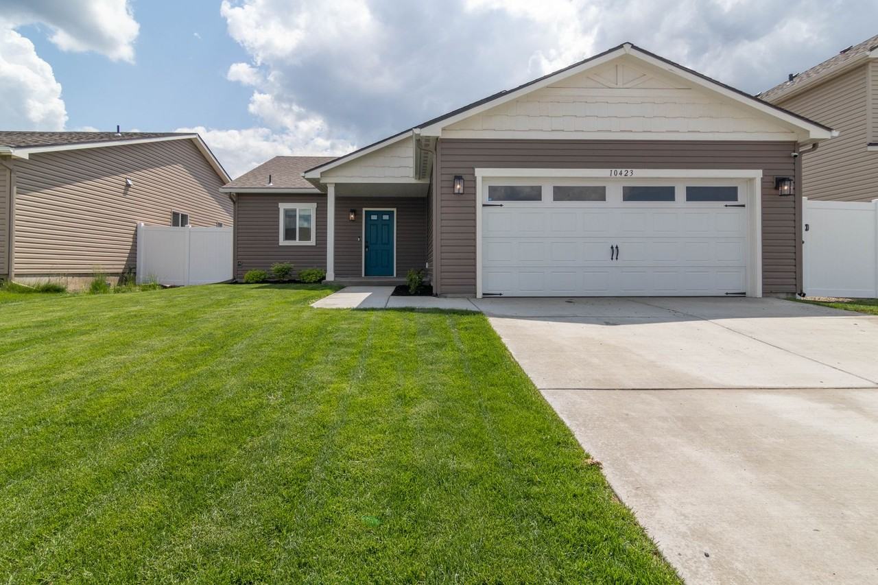 10423 W Salmonberry Rd - Photo 2 of 20