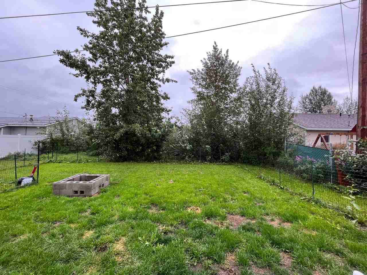 840 Shellinger St - Photo 3 of 16