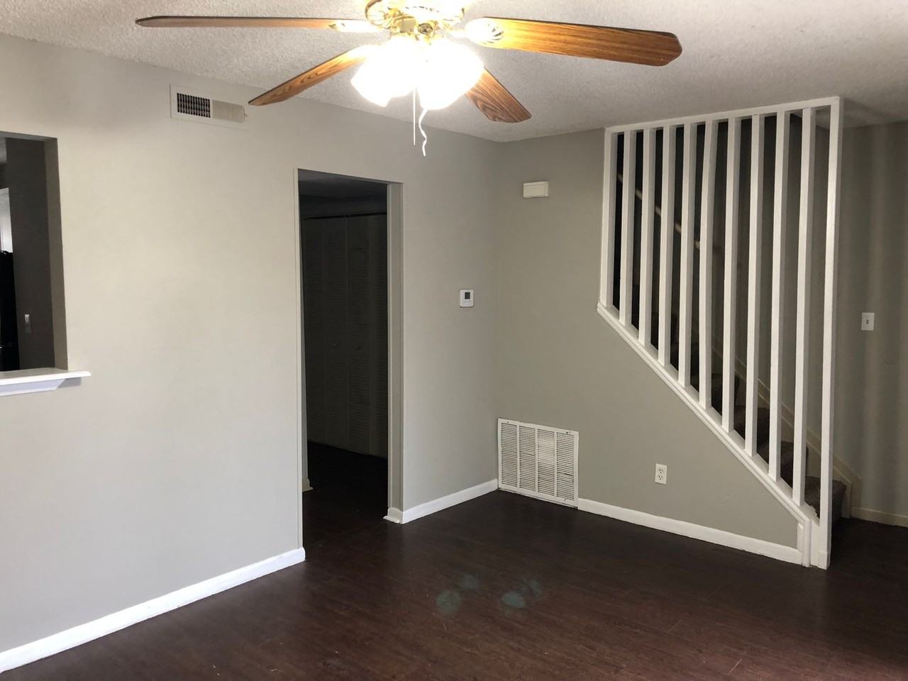513 N Betty Jo Dr - Photo 4 of 8