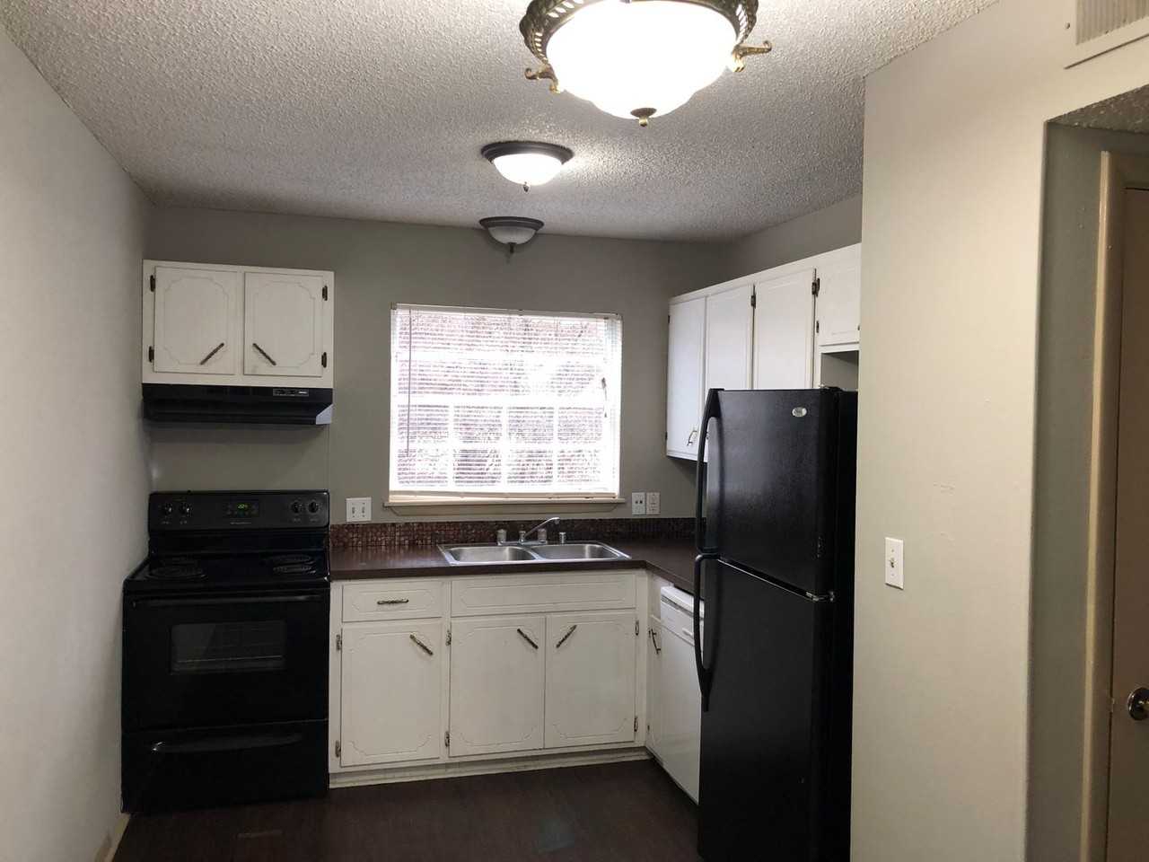 513 N Betty Jo Dr - Photo 5 of 8