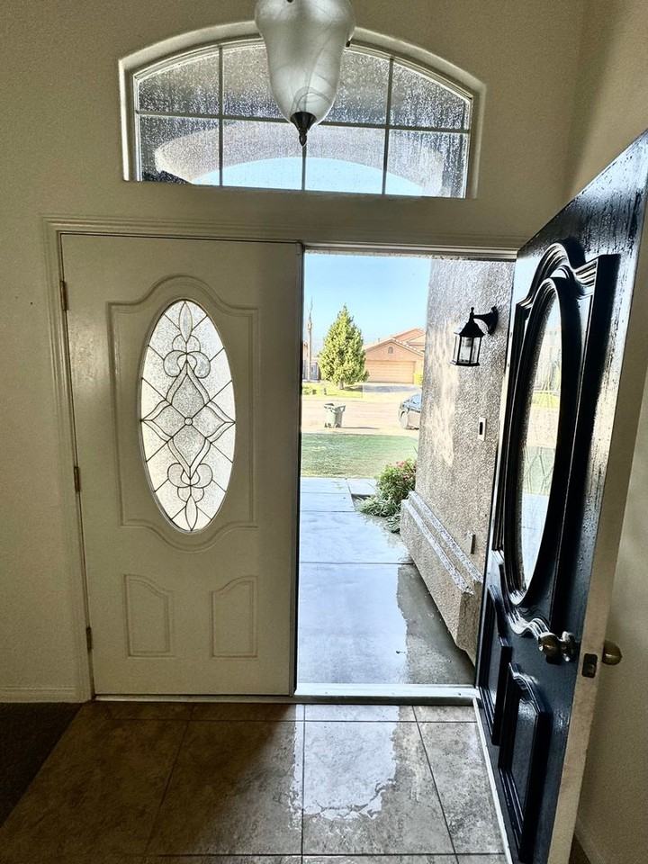 10407 Blythe Ct - Photo 2 of 22