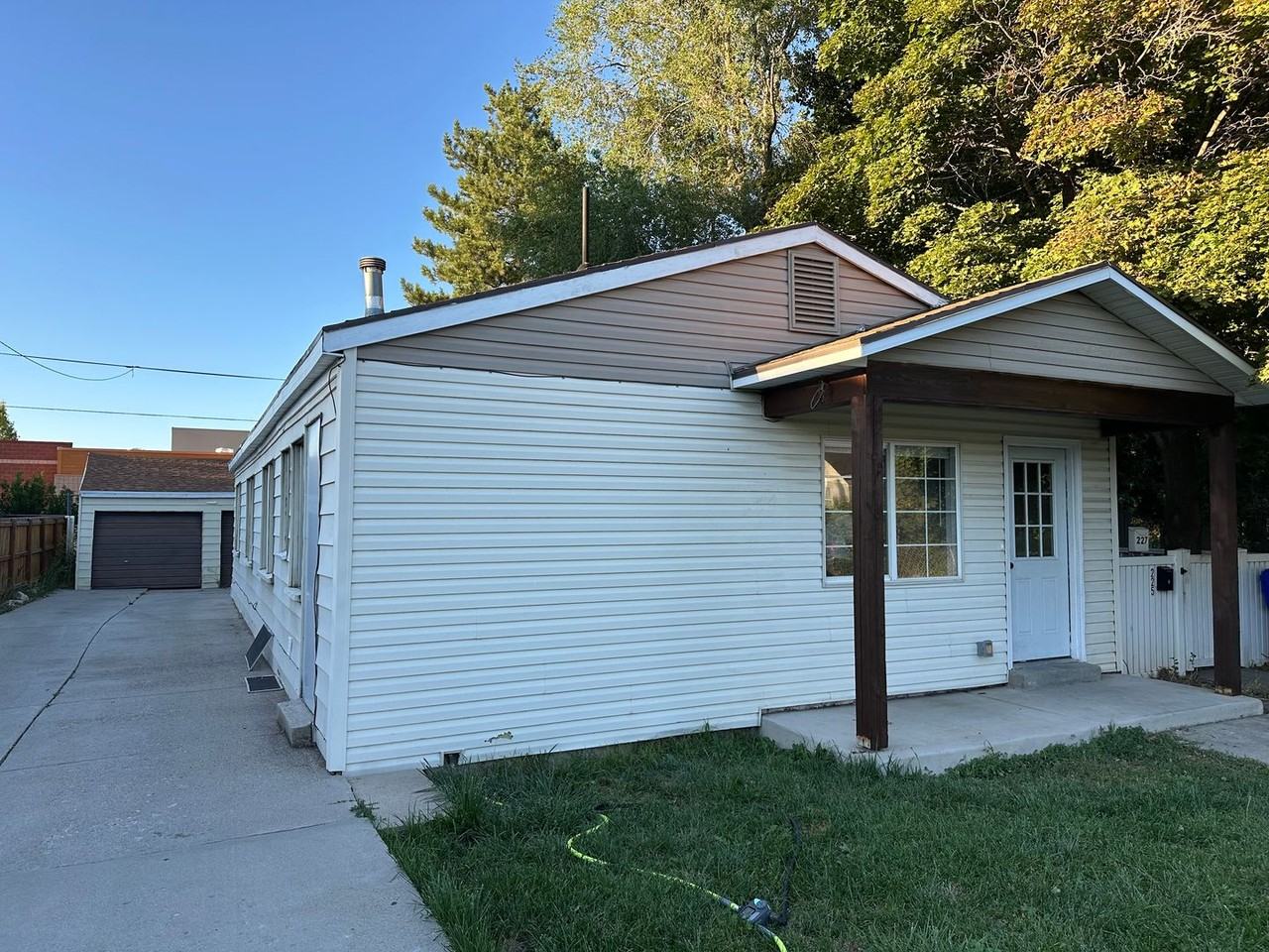 225 E Louise Ave - Photo 2 of 21