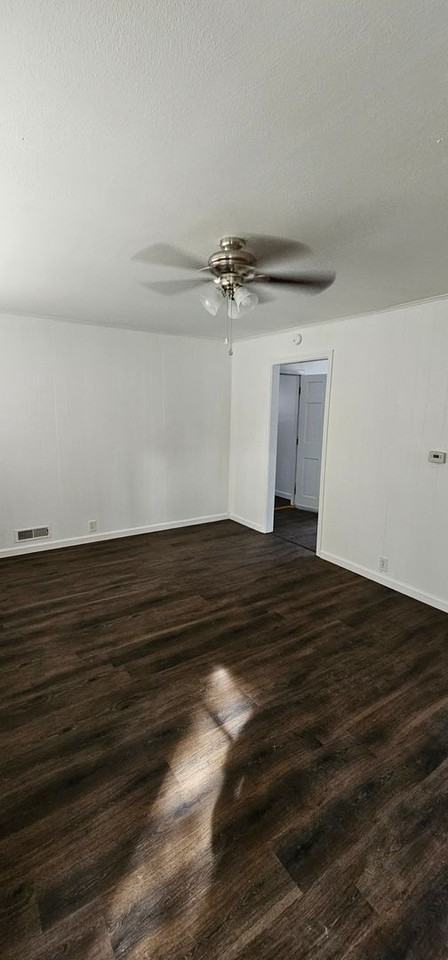 7504 E 112th St - Photo 2 of 14