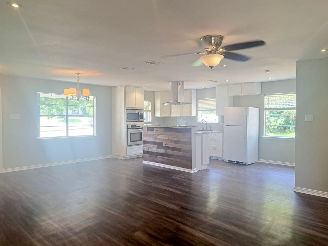 59093 Sun Valley Ct - Photo 4 of 33