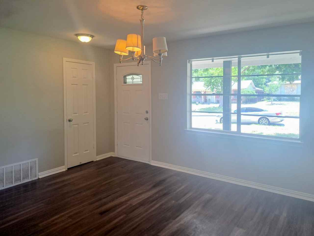 59093 Sun Valley Ct - Photo 5 of 33