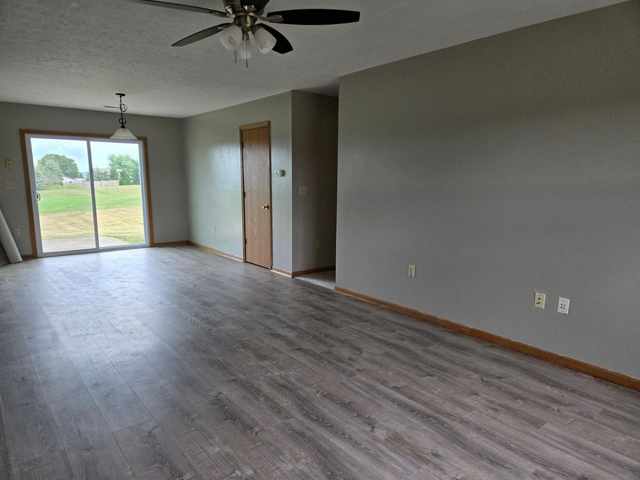 943 Township Road 1243 - Photo 2 of 14