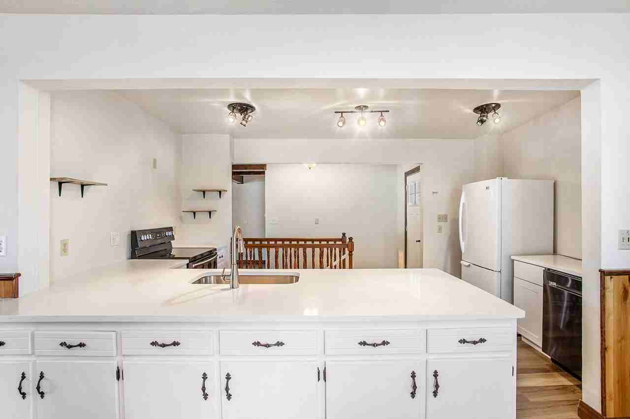 2215 N Corona St - Photo 7 of 25