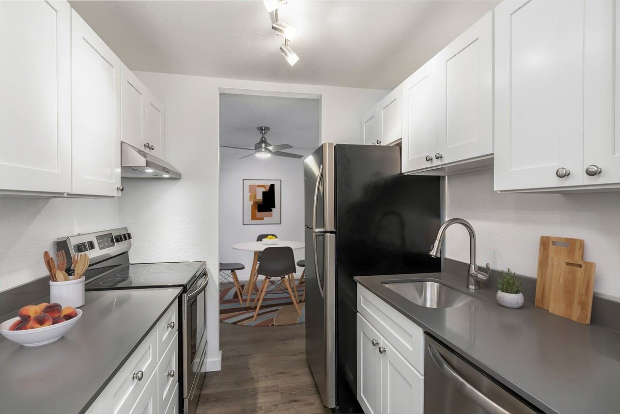 Wildwood Apartments - Photo 3 of 11