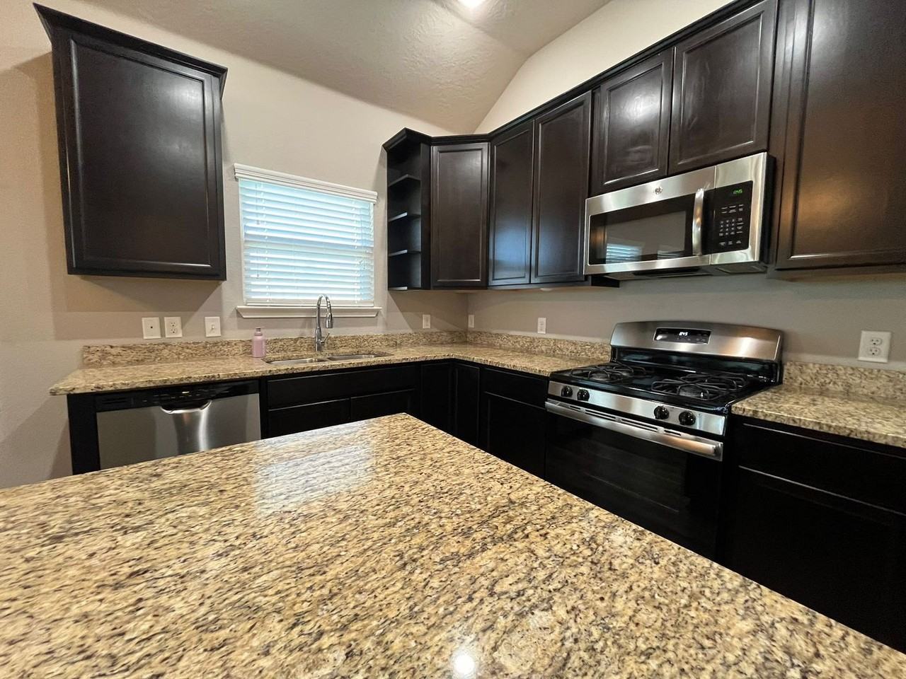 2059 Positano Loop - Photo 3 of 17