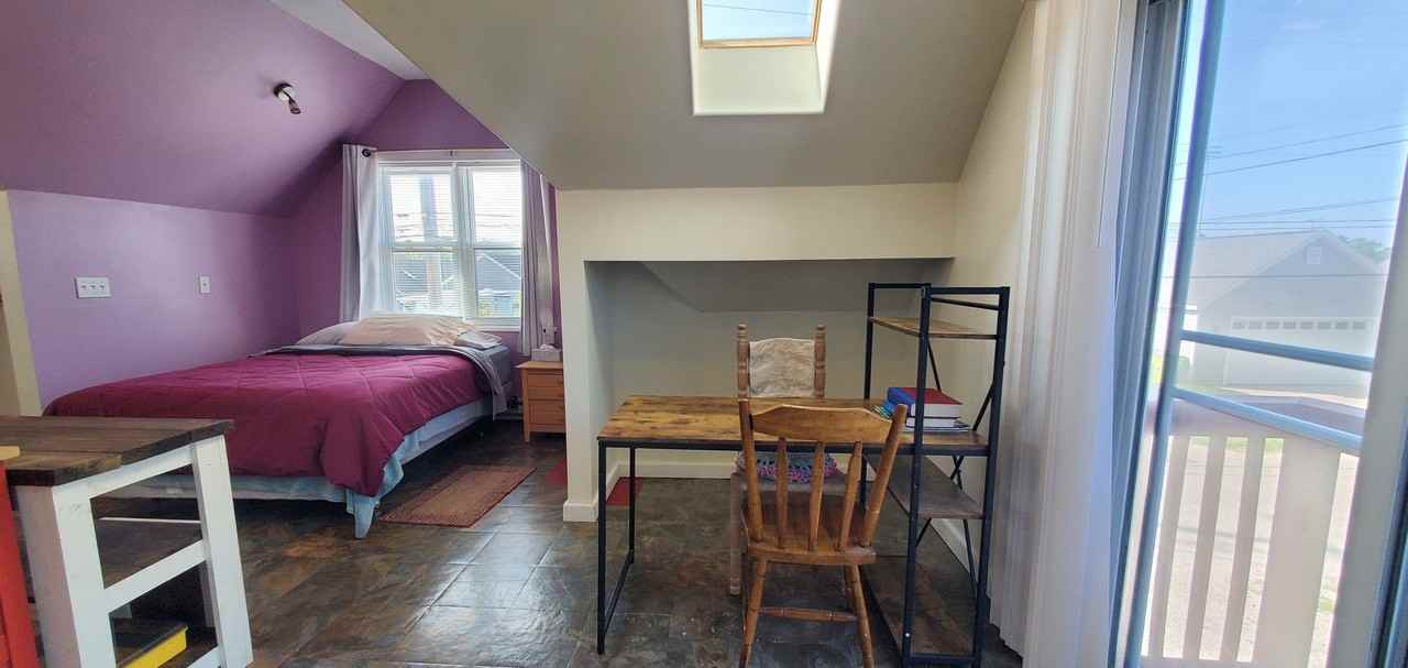 323 W 12th St - Photo 2 of 15