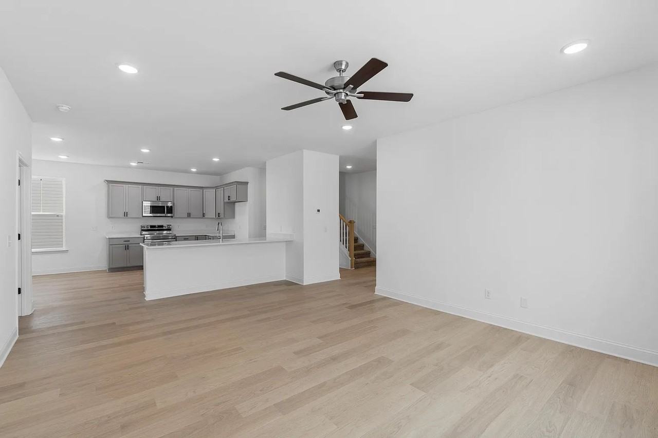 8965 James Creek Dr - Photo 3 of 18