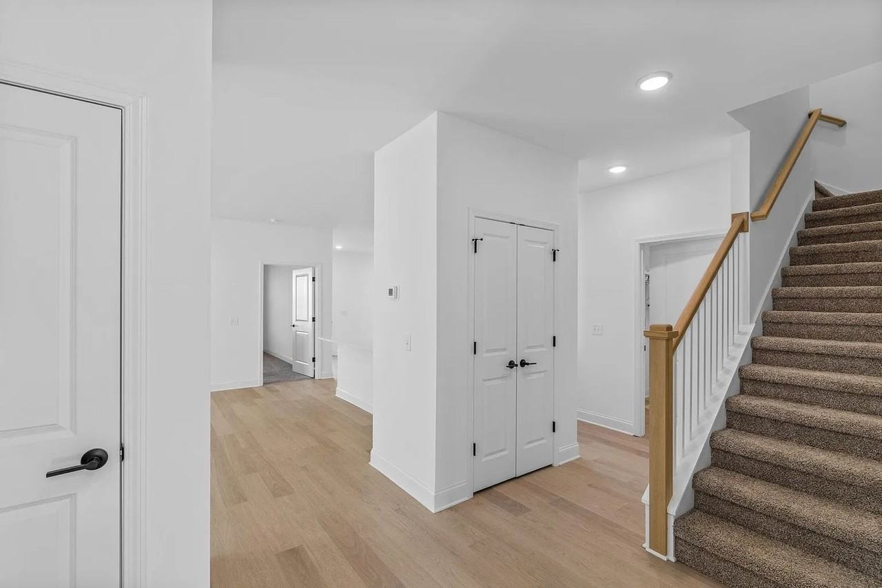 8965 James Creek Dr - Photo 7 of 18