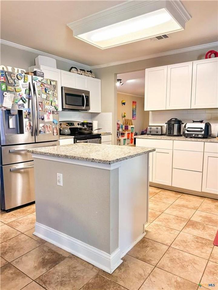 8220 Starview St - Photo 5 of 23