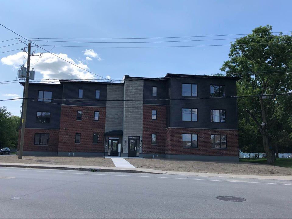 Condos Locatifs Napierville - Photo 2 of 6