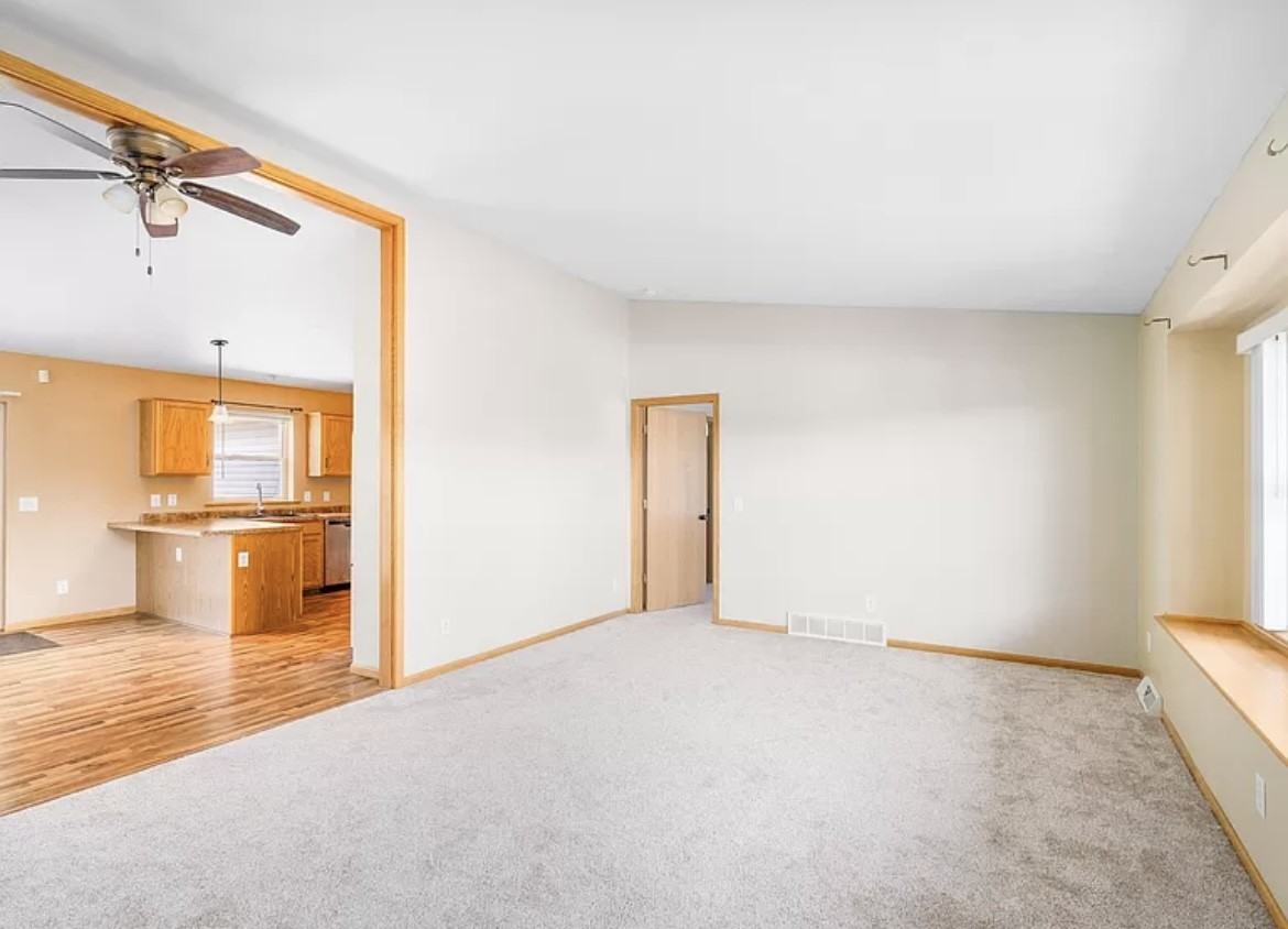 5273 Twin Pnes #NA - Photo 3 of 12