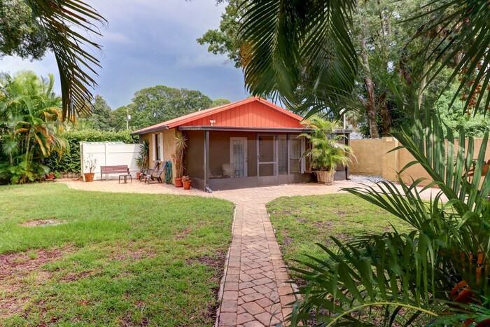 7911 Flowerfield Dr - Photo 2 of 25