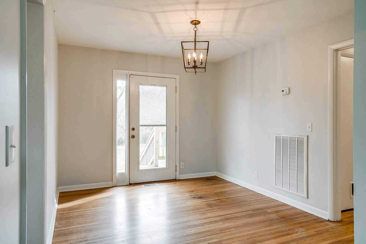 539 Northcrest Dr #NA - Photo 3 of 20