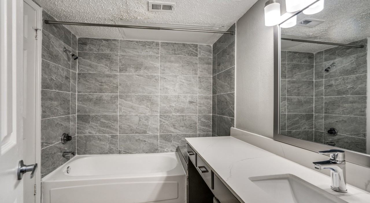 2527 Preston Rd #0000 - Photo 2 of 6