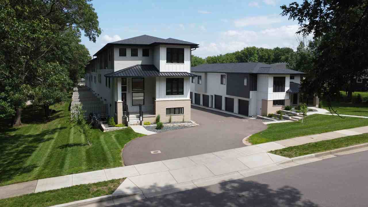3241 Fairfax St - Photo 2 of 23