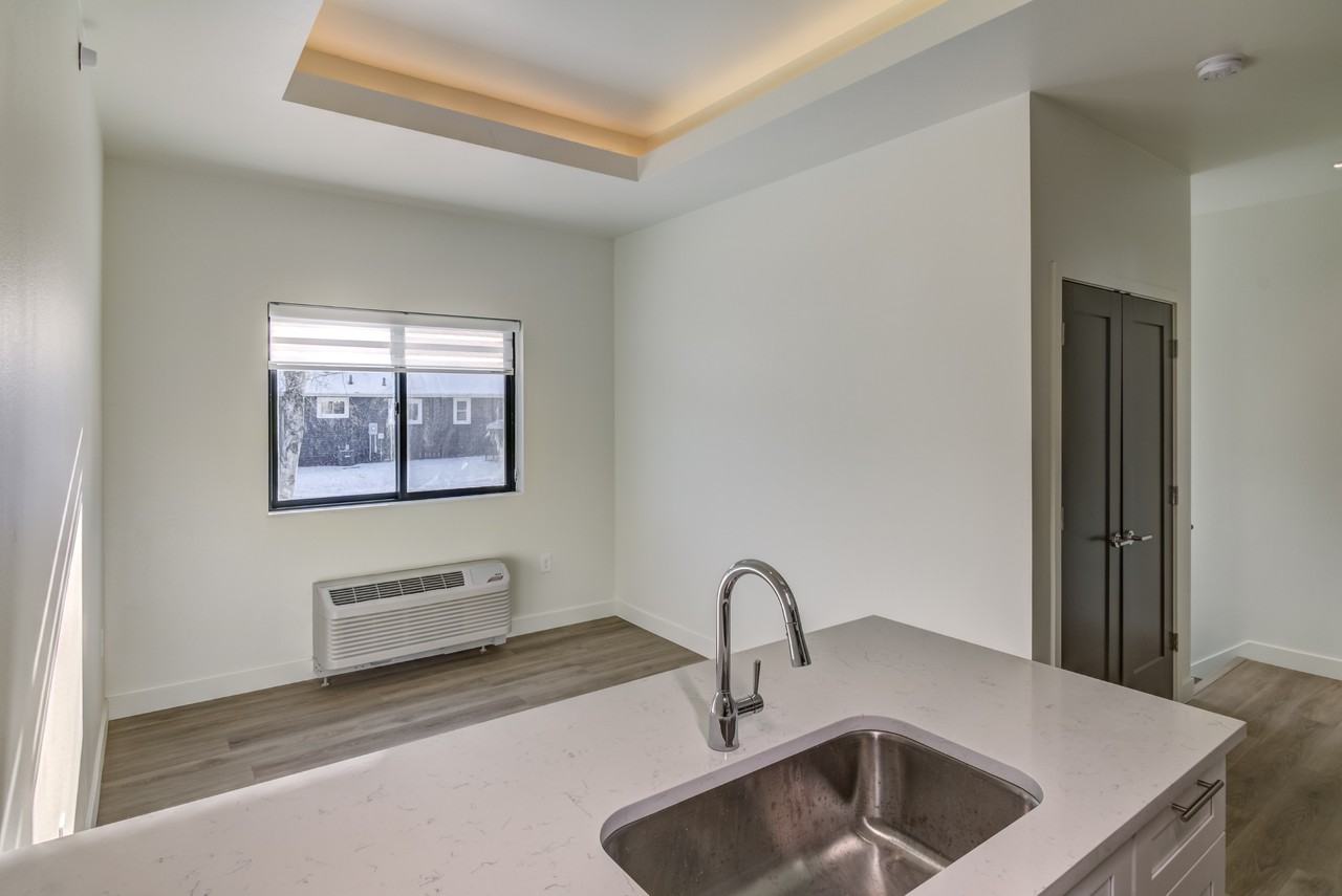 3241 Fairfax St - Photo 4 of 23