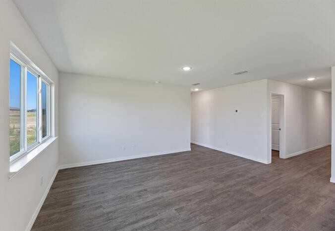 4521 Circle C Dr - Photo 3 of 25