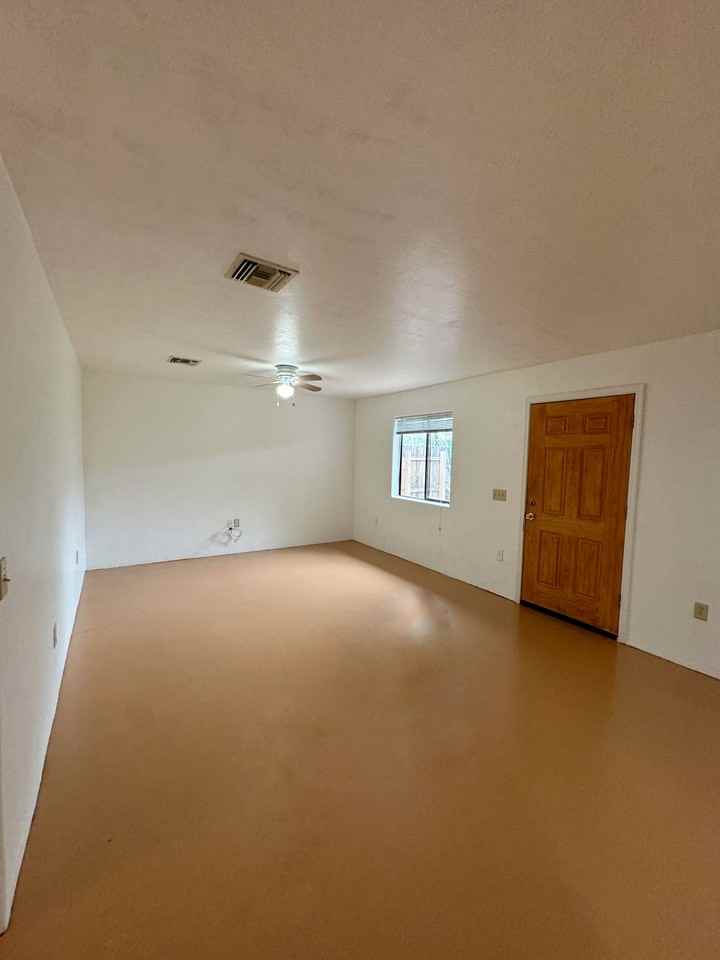 1626 W Delaware St #2 - Photo 4 of 19