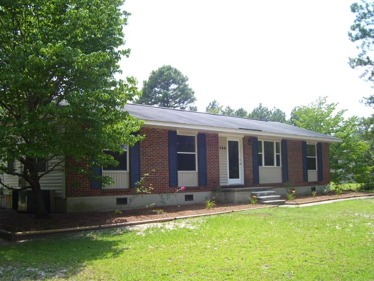 700 W Philadelphia Avenue - Photo 2 of 50