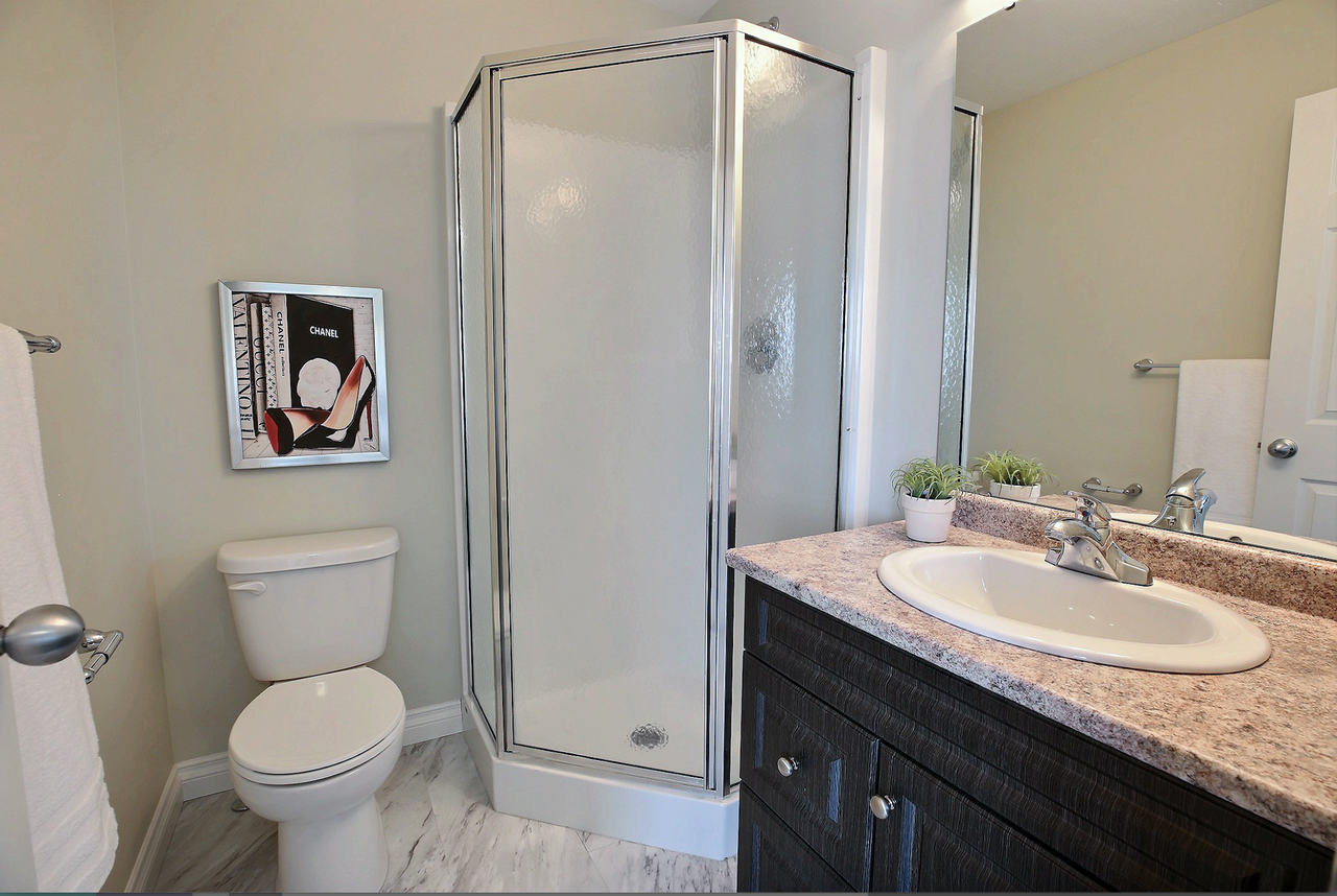 SFH Trombley Street - Photo 2 of 14