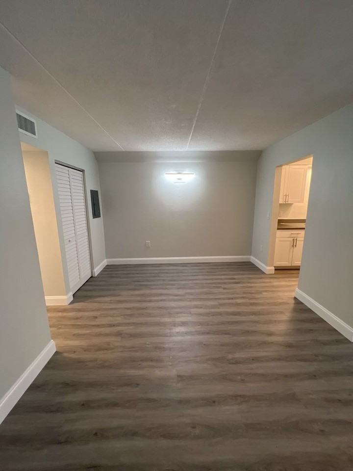 3232 On Fruitville - Photo 6 of 18