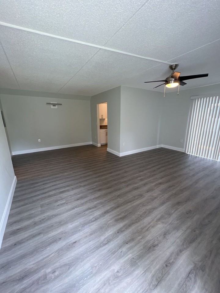3232 On Fruitville - Photo 4 of 18