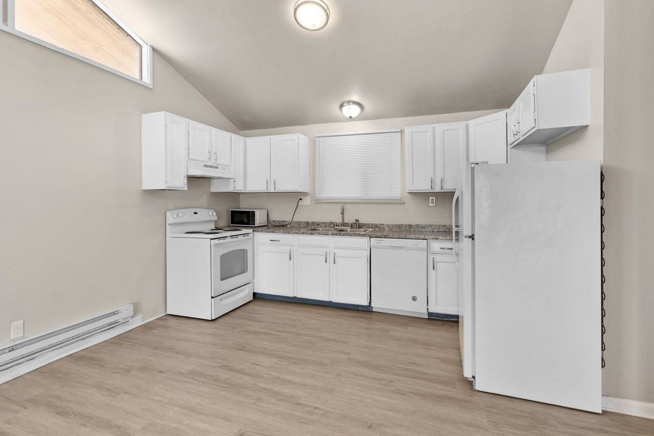 667 E Clarion Dr #D - Photo 6 of 15