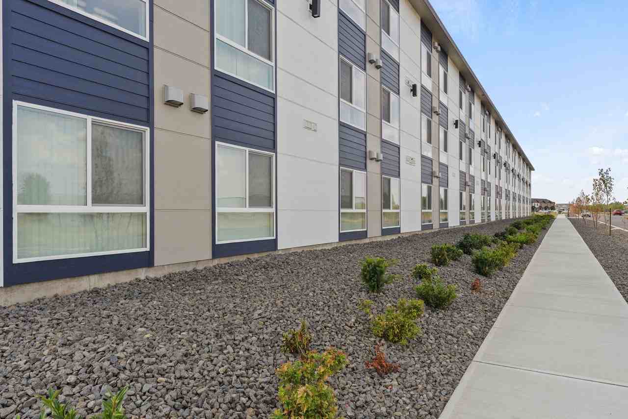 Fairways Apartments - Photo 3 of 6