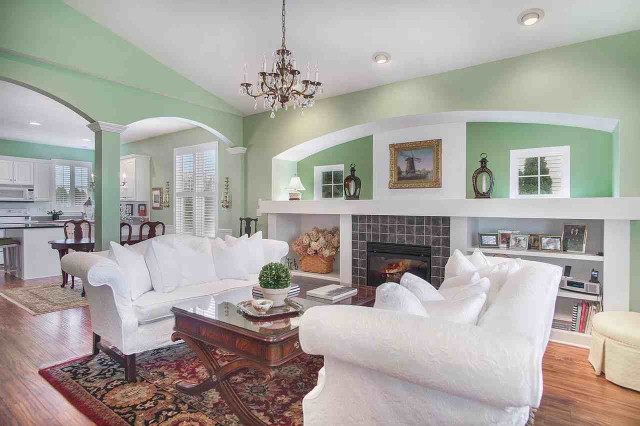 611 Brookstone St - Photo 2 of 36