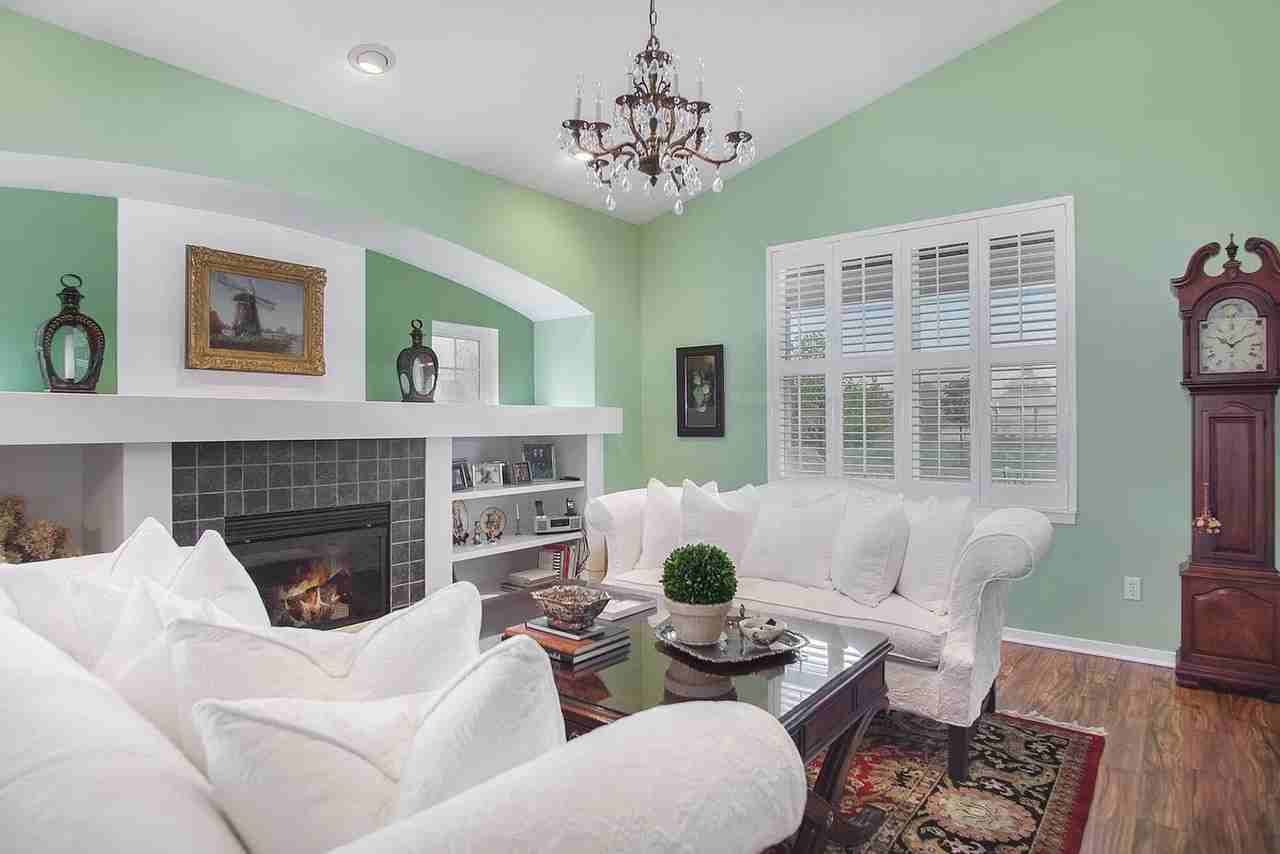 611 Brookstone St - Photo 4 of 36