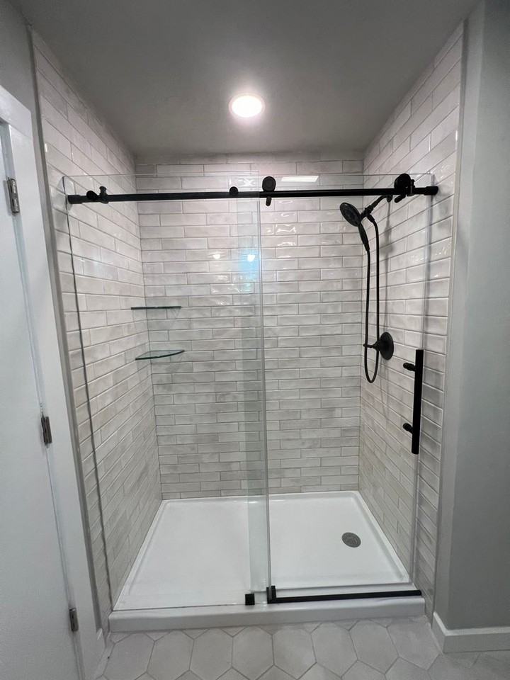 358 S University Ave - Photo 6 of 16