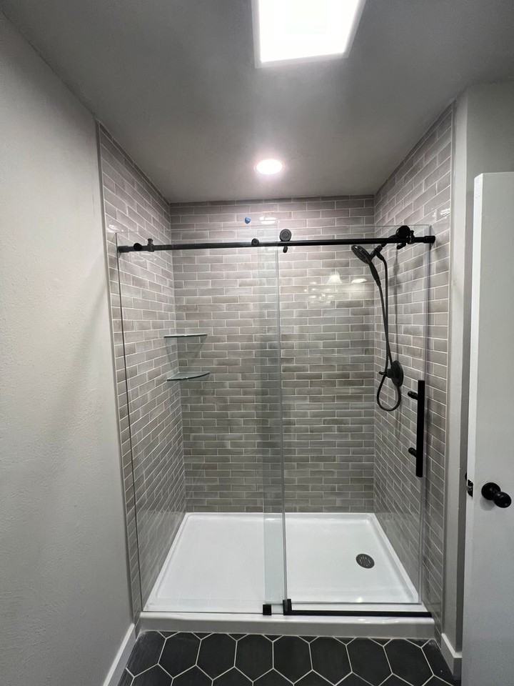 358 S University Ave - Photo 7 of 16