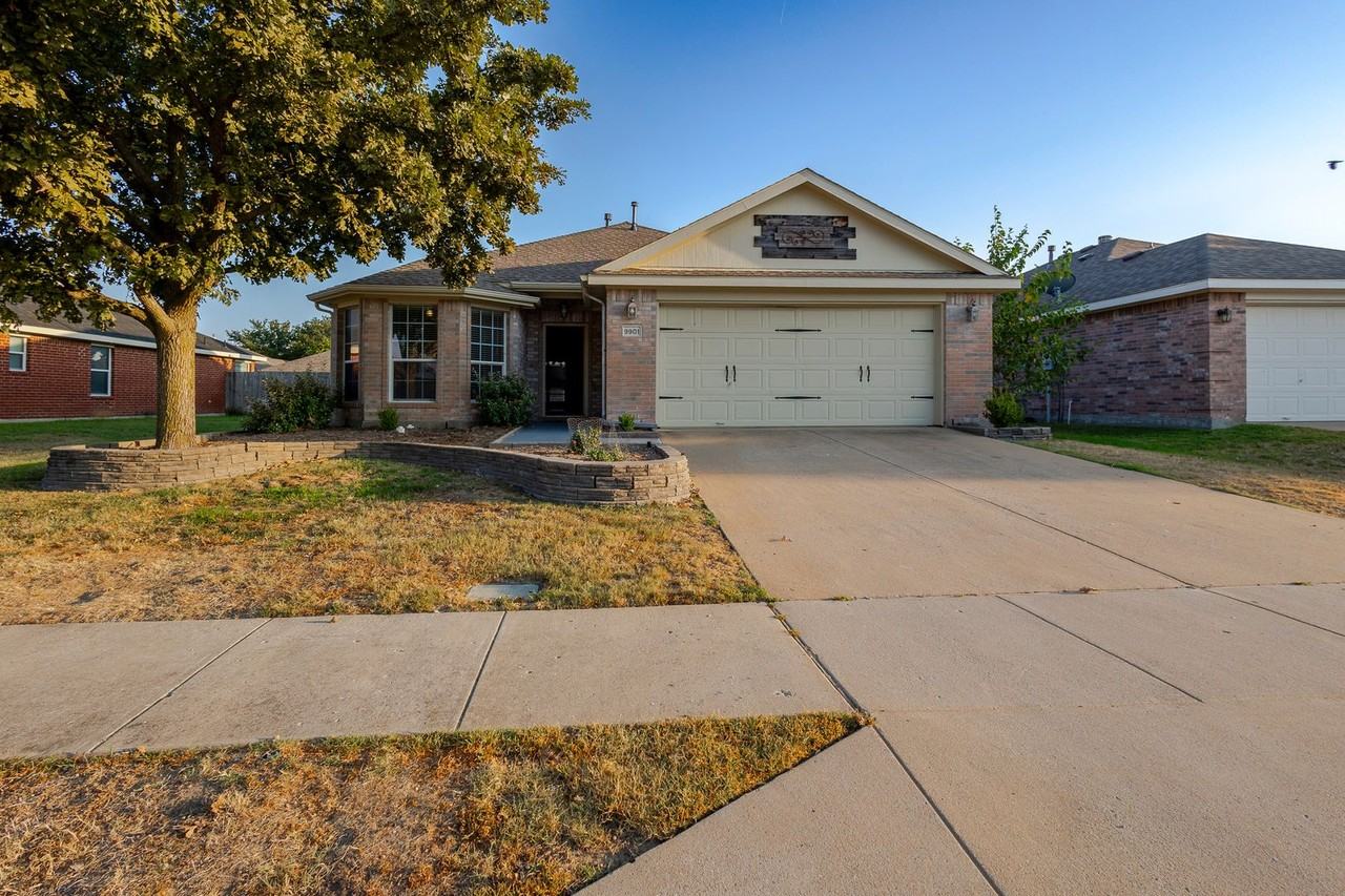 9901 Tyler Dr - Photo 2 of 35