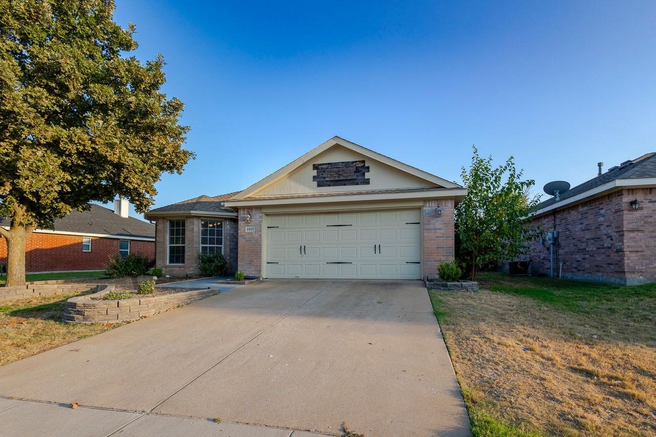 9901 Tyler Dr - Photo 3 of 35