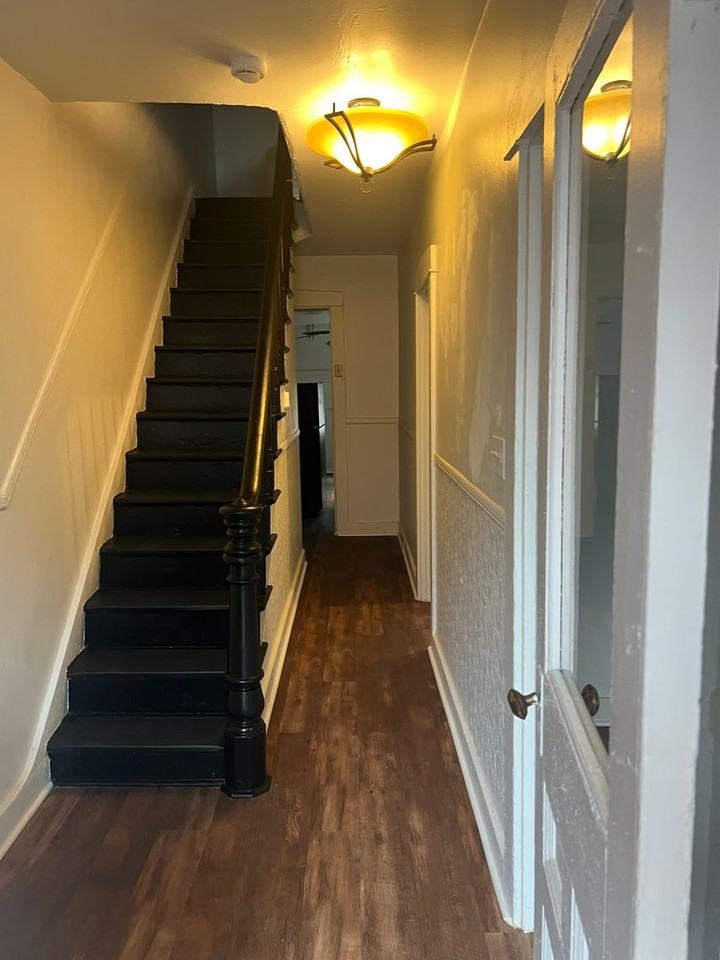 146 Howard Ave - Photo 3 of 16
