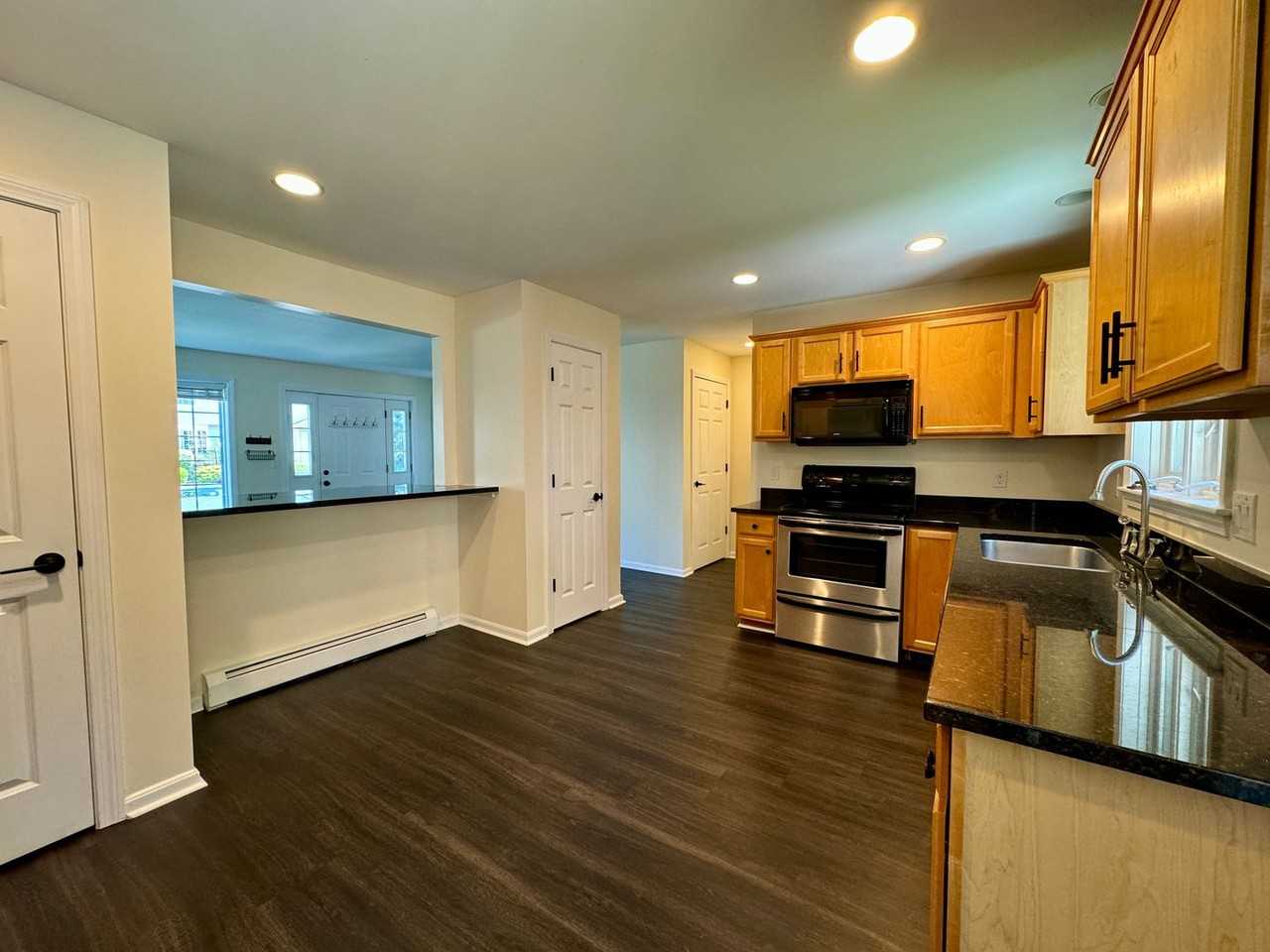 60 Gary L Maietta Pkwy - Photo 3 of 24