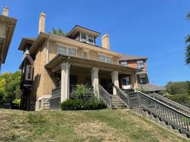 featured image of 68 E 17th Ave