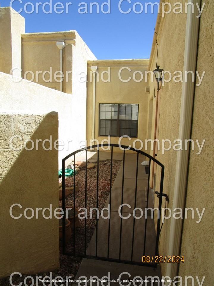 3345 Esplanade Cir Se - Photo 5 of 45