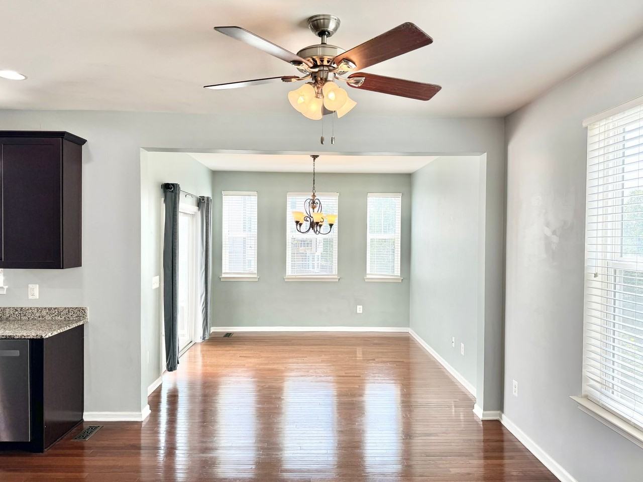 7 Coulter Ln - Photo 4 of 23